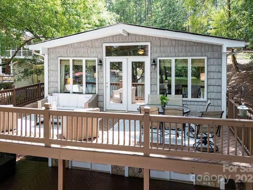 550 Deerfield Road, Mount Gilead, NC 27306.  MLS# CAR4281957, YatesRealty ID 27679. 