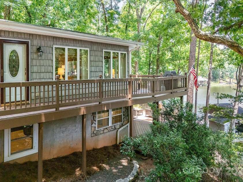 550 Deerfield Road, Mount Gilead, NC 27306.  MLS# CAR4281957, YatesRealty ID 27679. 