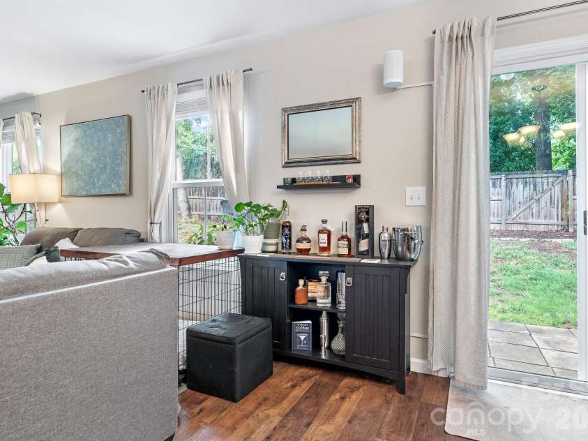 1631 Hooper Court, Charlotte, NC 28212.  MLS# CAR4368982, YatesRealty ID 27680. 