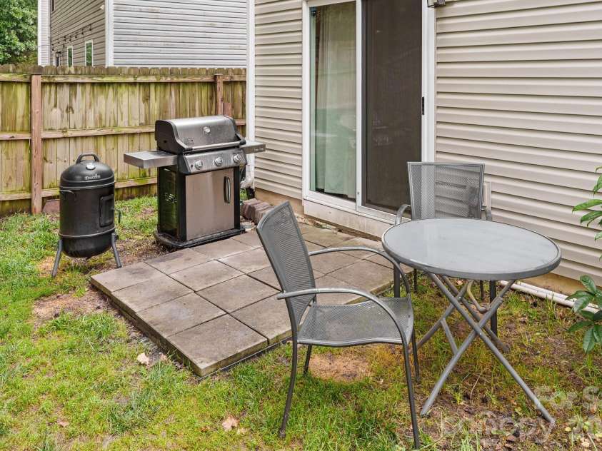 1631 Hooper Court, Charlotte, NC 28212.  MLS# CAR4368982, YatesRealty ID 27680. 