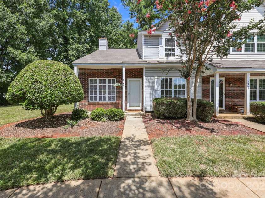 5741 Cougar Lane, Charlotte, NC 28269.  MLS# CAR4283719, YatesRealty ID 27680. 