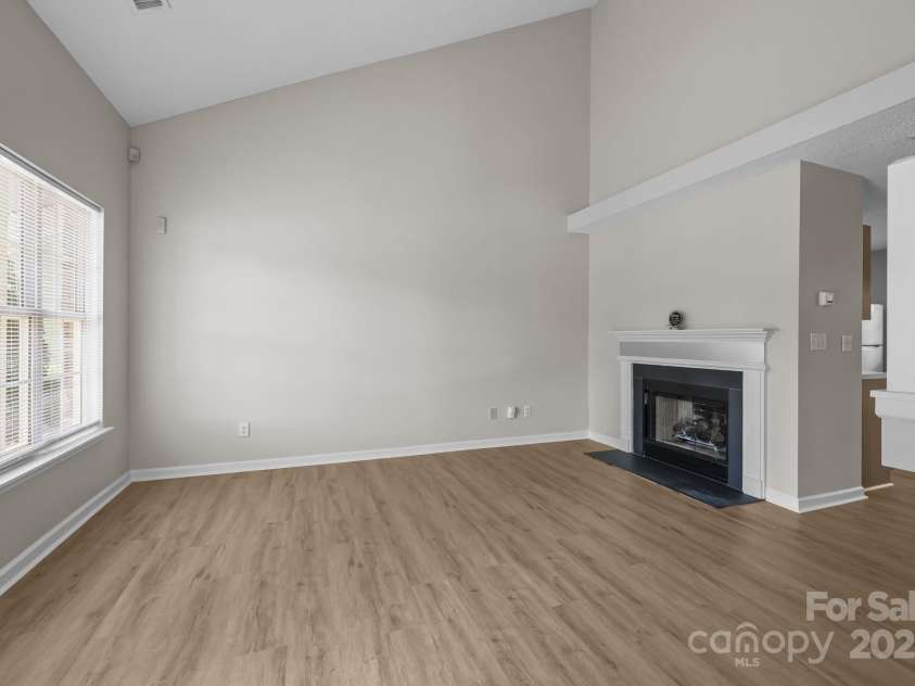 5741 Cougar Lane, Charlotte, NC 28269.  MLS# CAR4283719, YatesRealty ID 27680. 