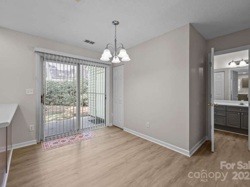 5741 Cougar Lane, Charlotte, NC 28269.  MLS# CAR4283719, YatesRealty ID 27680. 