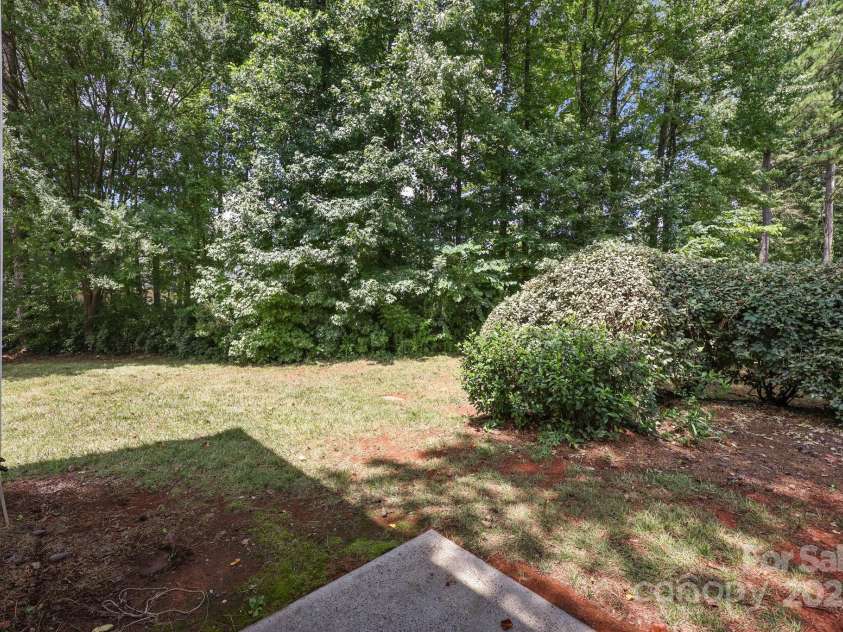 5741 Cougar Lane, Charlotte, NC 28269.  MLS# CAR4283719, YatesRealty ID 27680. 