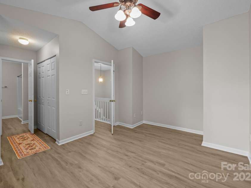 5741 Cougar Lane, Charlotte, NC 28269.  MLS# CAR4283719, YatesRealty ID 27680. 
