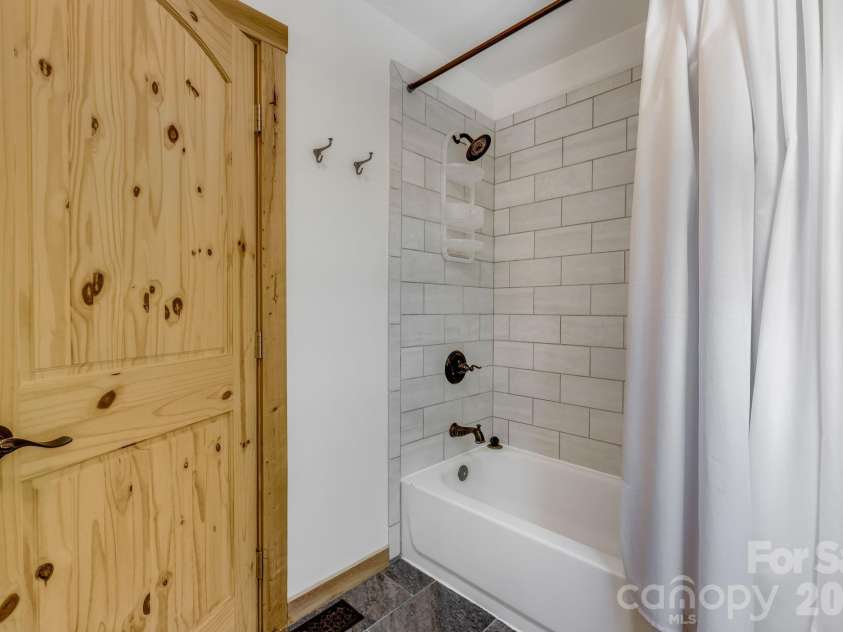 694 Boulder Road, Marshall, NC 28753.  MLS# CAR4384488, YatesRealty ID 27681. Main floor bathroom 