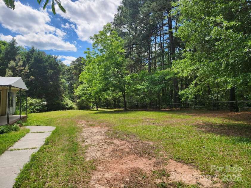 269 Saddle Road, Lancaster, SC 29720.  MLS# CAR4256613, YatesRealty ID 27682. 
