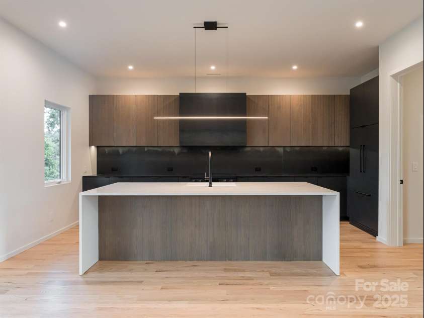 502 Wilma Dykeman Trail, Asheville, NC 28804.  MLS# CAR4271749, YatesRealty ID 27683. 