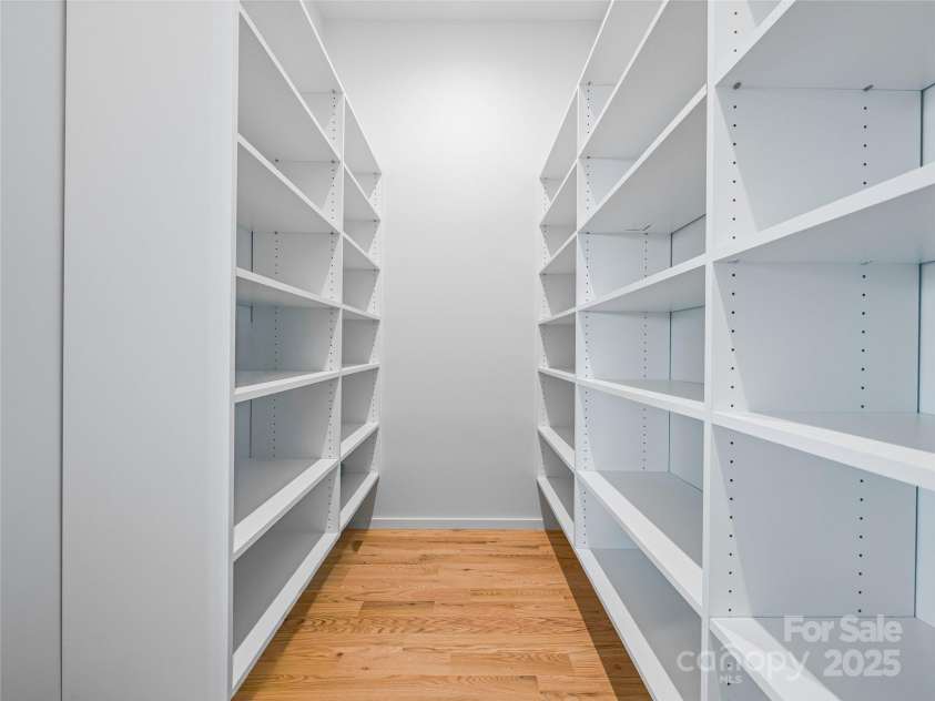 502 Wilma Dykeman Trail, Asheville, NC 28804.  MLS# CAR4271749, YatesRealty ID 27683. 