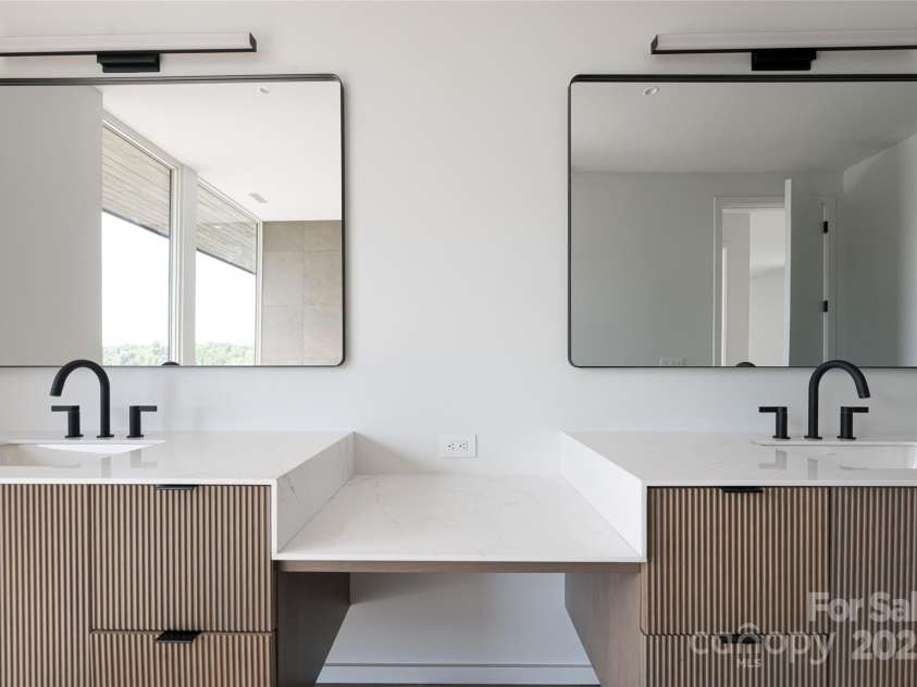 502 Wilma Dykeman Trail, Asheville, NC 28804.  MLS# CAR4271749, YatesRealty ID 27683. Contemporary Elements Abound