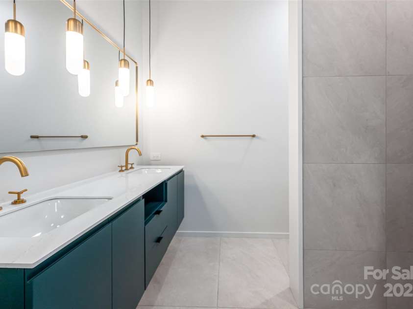 502 Wilma Dykeman Trail, Asheville, NC 28804.  MLS# CAR4271749, YatesRealty ID 27683. Full Bath On Lower level