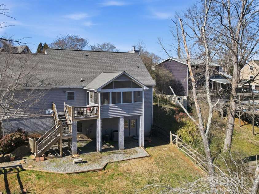 5969 Gold Creek Estate Drive, Hickory, NC 28601.  MLS# CAR4346268, YatesRealty ID 27683. 