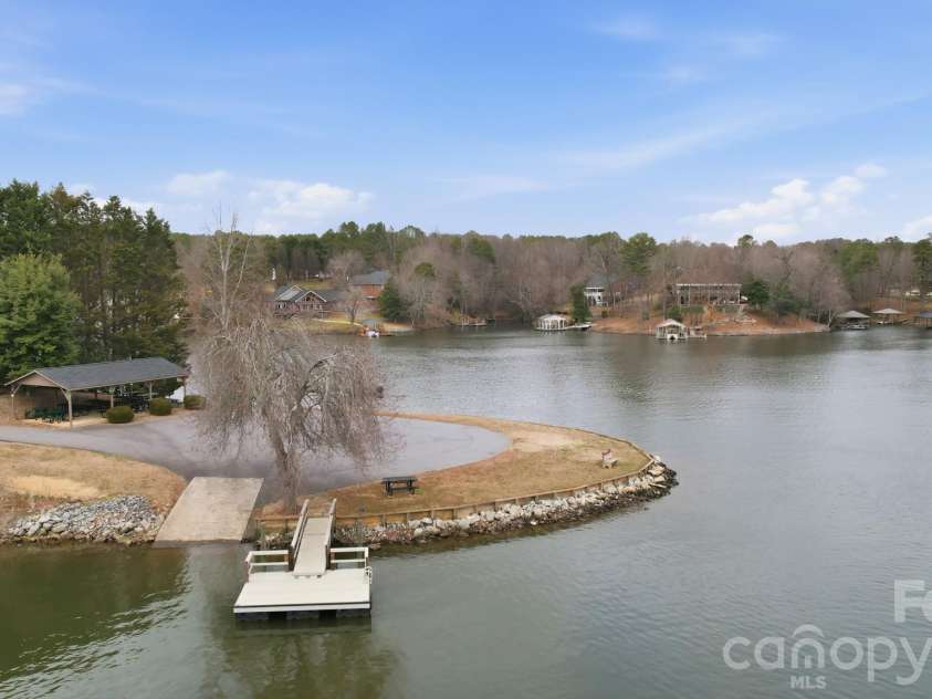 5969 Gold Creek Estate Drive, Hickory, NC 28601.  MLS# CAR4346268, YatesRealty ID 27683. 