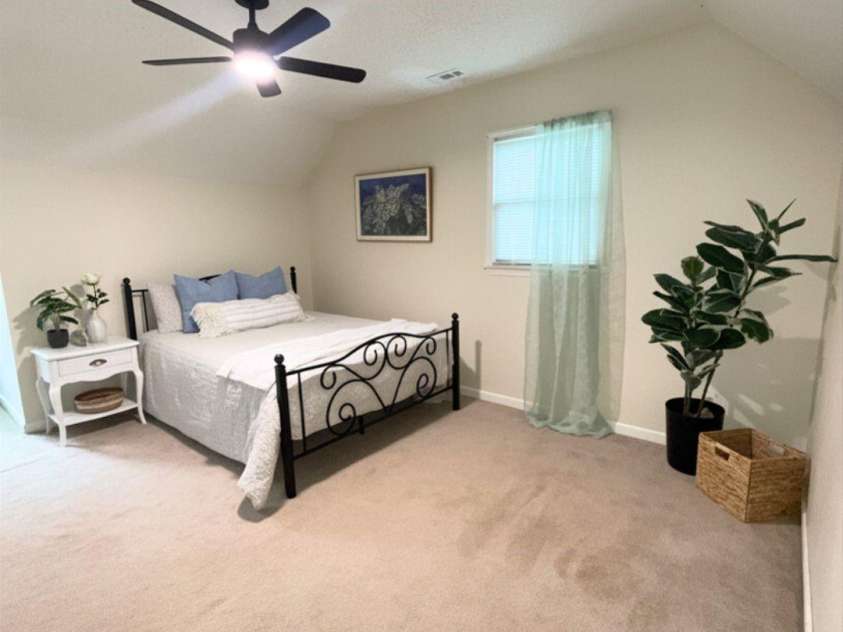 5969 Gold Creek Estate Drive, Hickory, NC 28601.  MLS# CAR4346268, YatesRealty ID 27683. Upstairs Bedroom 1
