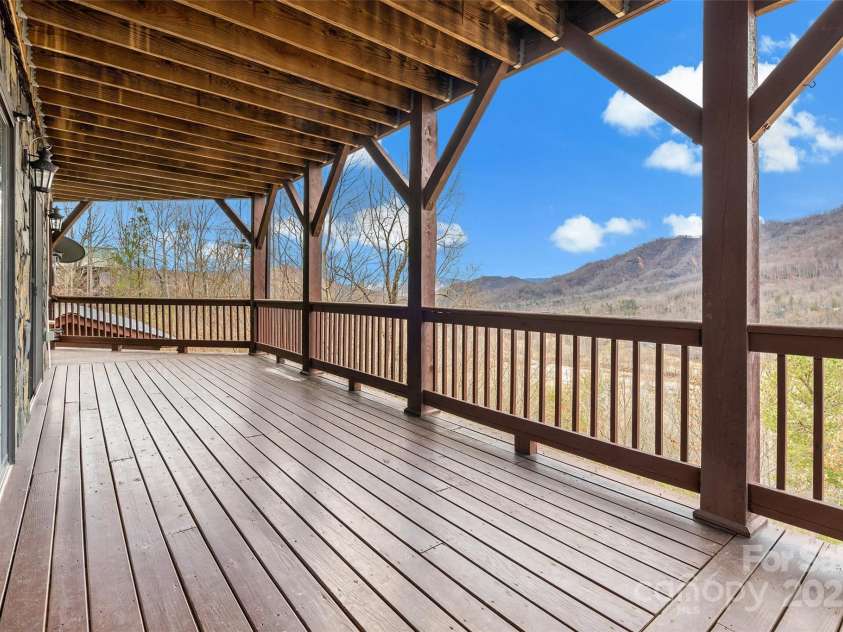 60 Valley View Drive, Marion, NC 28752.  MLS# CAR4217189, YatesRealty ID 27684. 