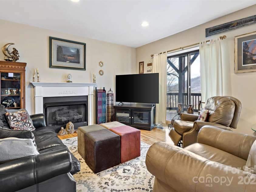 60 Valley View Drive, Marion, NC 28752.  MLS# CAR4217189, YatesRealty ID 27684. Lower level den/walk out basement