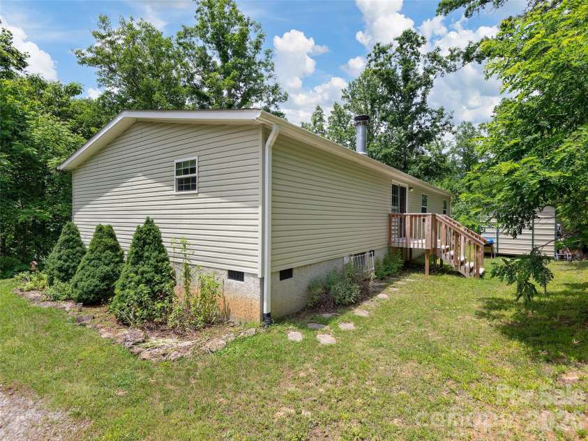 166 Indian Springs Road, Clyde, NC 28721.  MLS# CAR4386588, YatesRealty ID 27686. 