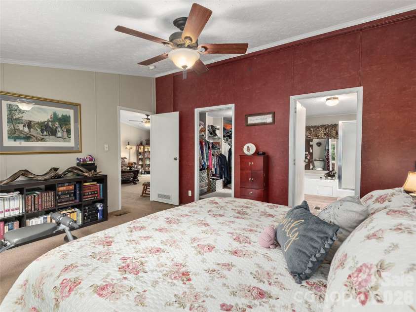 166 Indian Springs Road, Clyde, NC 28721.  MLS# CAR4386588, YatesRealty ID 27686. 