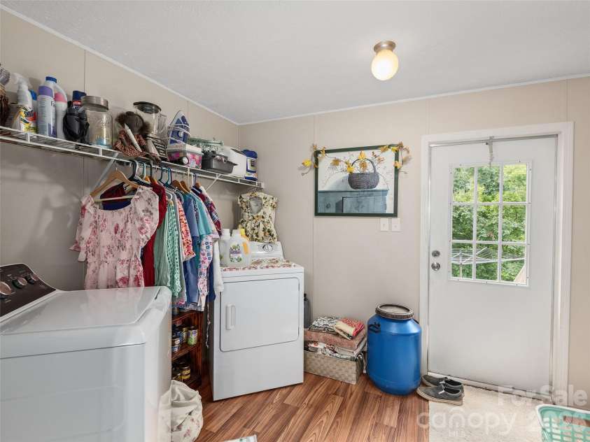166 Indian Springs Road, Clyde, NC 28721.  MLS# CAR4386588, YatesRealty ID 27686. 