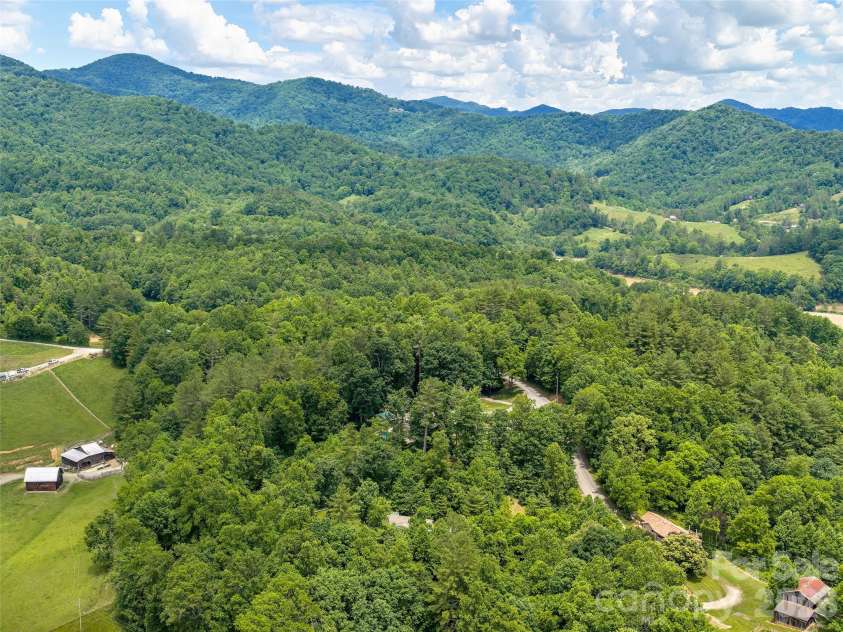 166 Indian Springs Road, Clyde, NC 28721.  MLS# CAR4386588, YatesRealty ID 27686. 