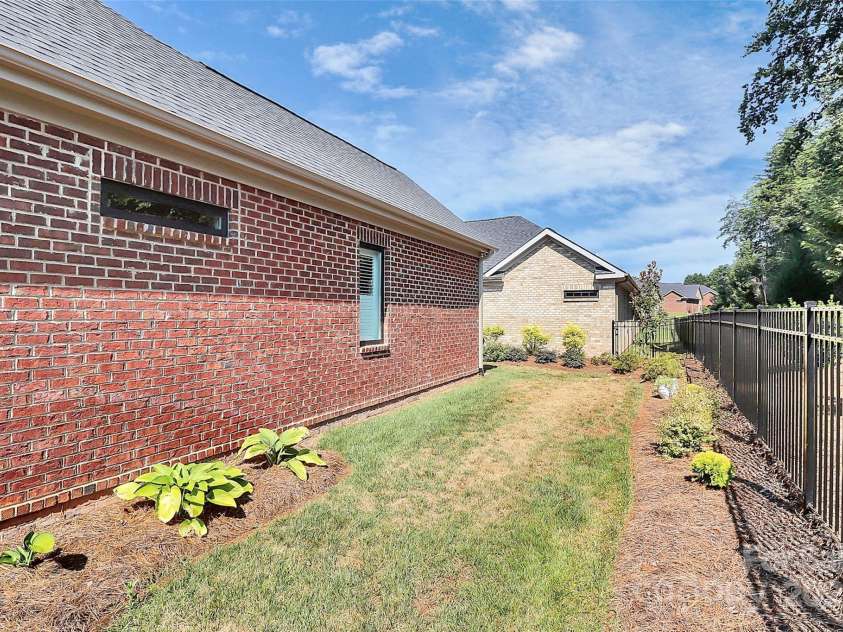 5107 Silver Trace Lane, Denver, NC 28037.  MLS# CAR4284050, YatesRealty ID 27686. 