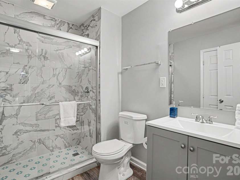 6345 Montpelier Road, Charlotte, NC 28210.  MLS# CAR4389078, YatesRealty ID 27687. 