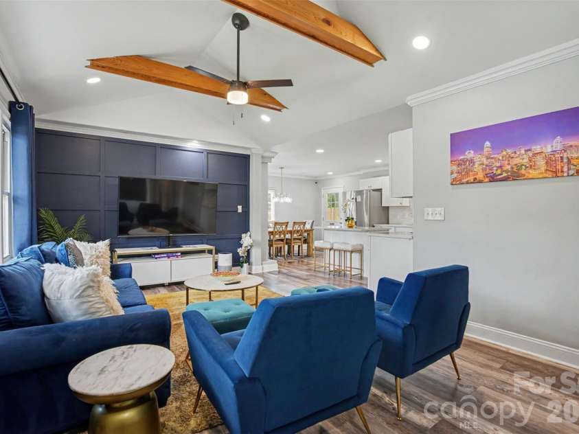 6345 Montpelier Road, Charlotte, NC 28210.  MLS# CAR4389078, YatesRealty ID 27687. 