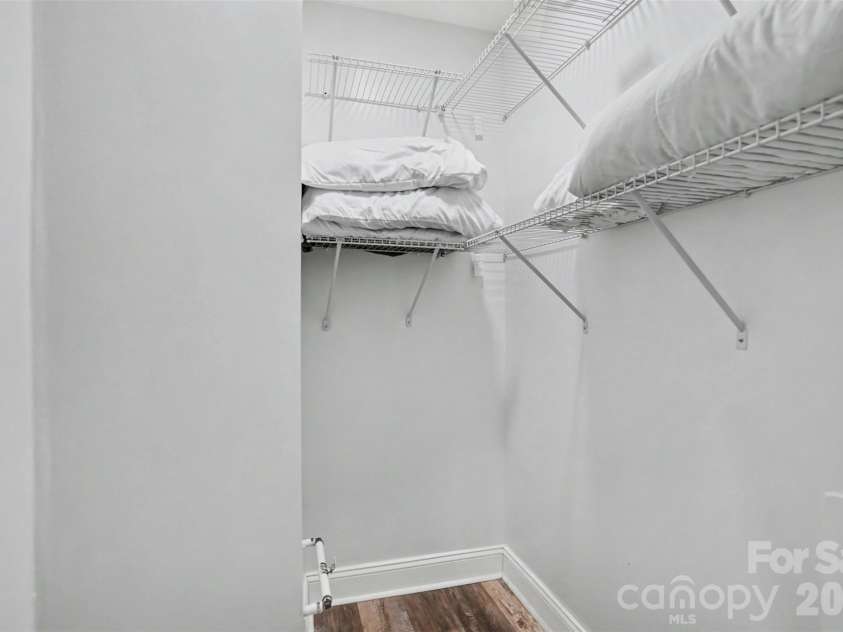 6345 Montpelier Road, Charlotte, NC 28210.  MLS# CAR4389078, YatesRealty ID 27687. 