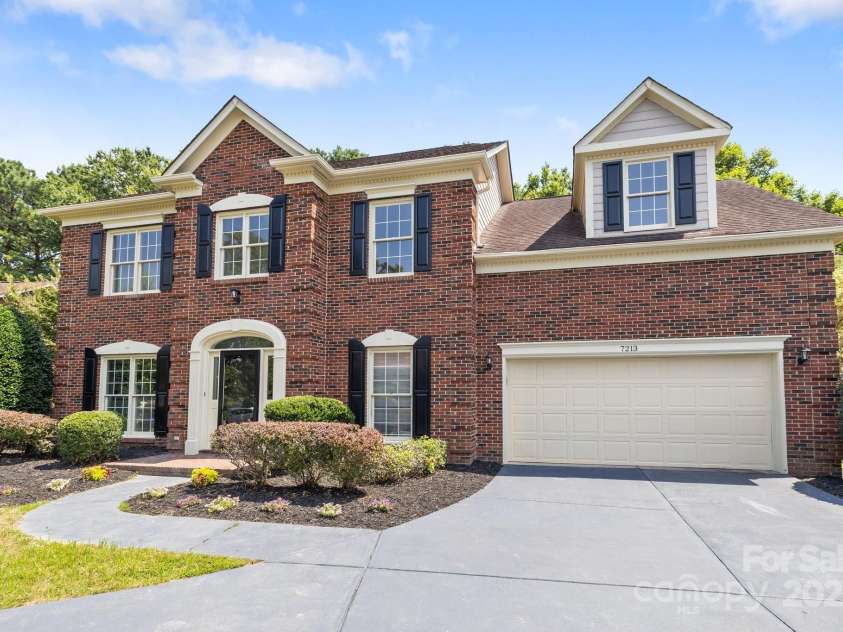7213 Baniff Circle, Charlotte, NC 28277.  MLS# CAR4269327, YatesRealty ID 27687. Exterior