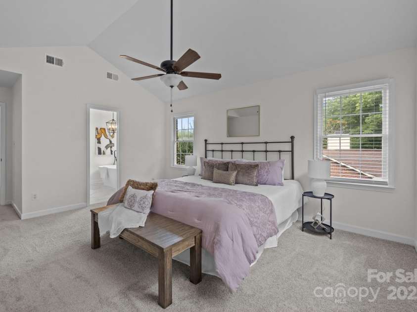 7213 Baniff Circle, Charlotte, NC 28277.  MLS# CAR4269327, YatesRealty ID 27687. Master Bedroom