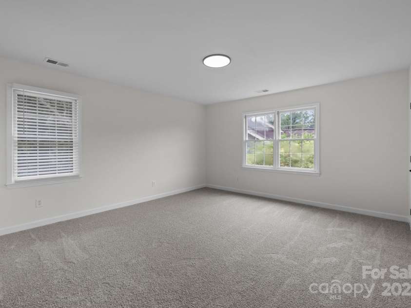 7213 Baniff Circle, Charlotte, NC 28277.  MLS# CAR4269327, YatesRealty ID 27687. Oversized Bonus/Flex/Bedroom