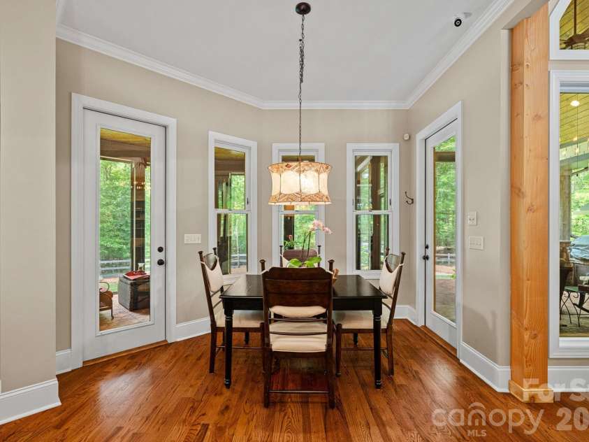 6808 Live Oaks Lane, Waxhaw, NC 28173.  MLS# CAR4388125, YatesRealty ID 27688. Breakfast Room