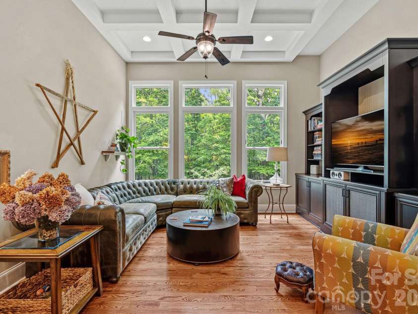 6808 Live Oaks Lane, Waxhaw, NC 28173.  MLS# CAR4388125, YatesRealty ID 27688. Keeping Room / den