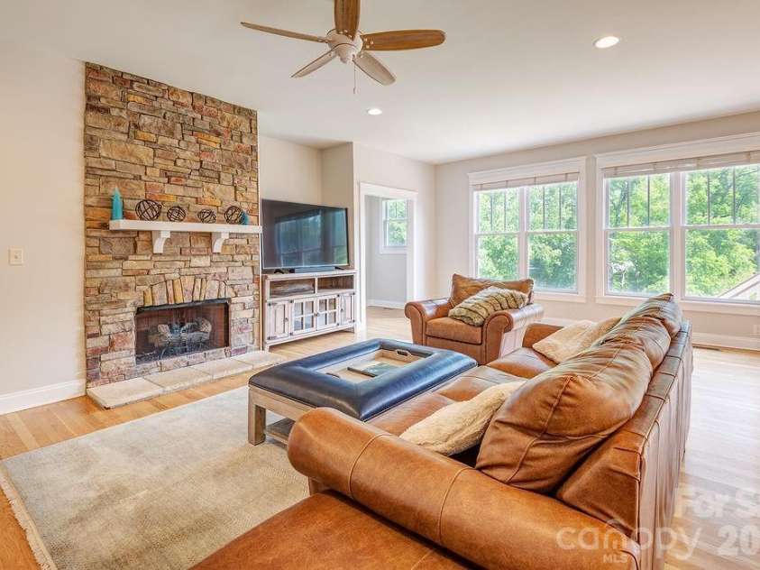 201 Skytop Farm Lane, Hendersonville, NC 28791.  MLS# CAR4387664, YatesRealty ID 27689. Filled with light