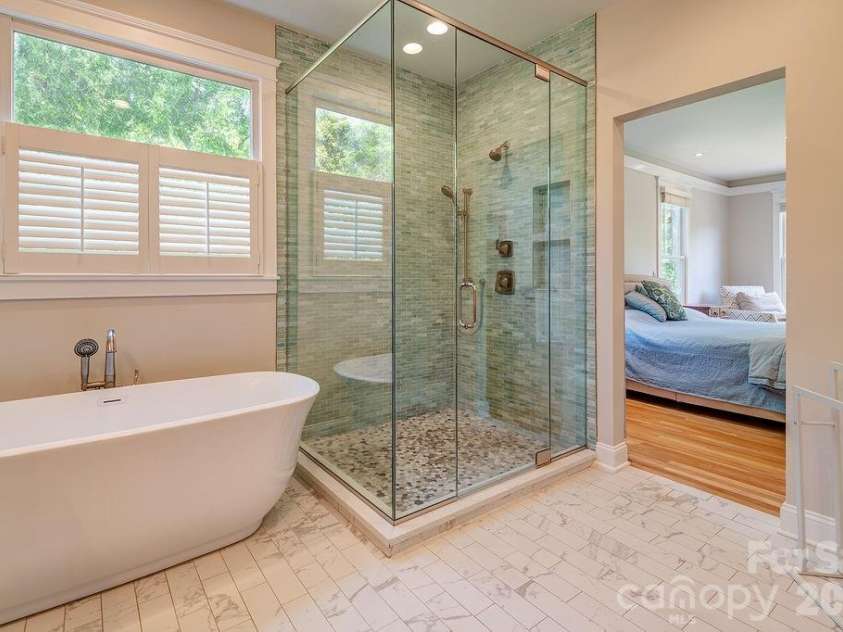 201 Skytop Farm Lane, Hendersonville, NC 28791.  MLS# CAR4387664, YatesRealty ID 27689. Spa-like primary bathroom