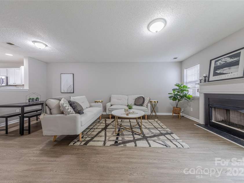 1809 Birch Heights Court, Charlotte, NC 28213.  MLS# CAR4291538, YatesRealty ID 2769. 