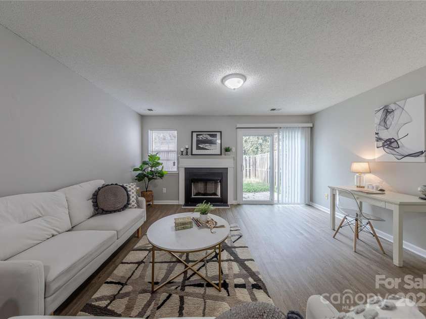 1809 Birch Heights Court, Charlotte, NC 28213.  MLS# CAR4291538, YatesRealty ID 2769. 