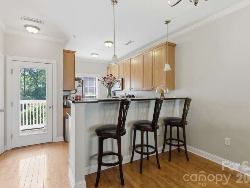 2917 Craftsman Lane, Charlotte, NC 28204.  MLS# CAR4384018, YatesRealty ID 27691. 