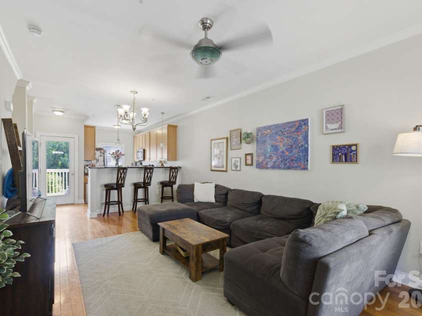2917 Craftsman Lane, Charlotte, NC 28204.  MLS# CAR4384018, YatesRealty ID 27691. 