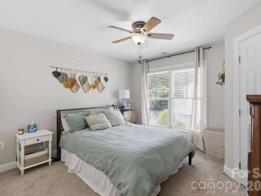 2917 Craftsman Lane, Charlotte, NC 28204.  MLS# CAR4384018, YatesRealty ID 27691. 
