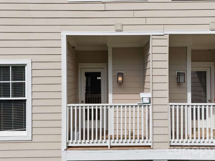 2917 Craftsman Lane, Charlotte, NC 28204.  MLS# CAR4384018, YatesRealty ID 27691. 