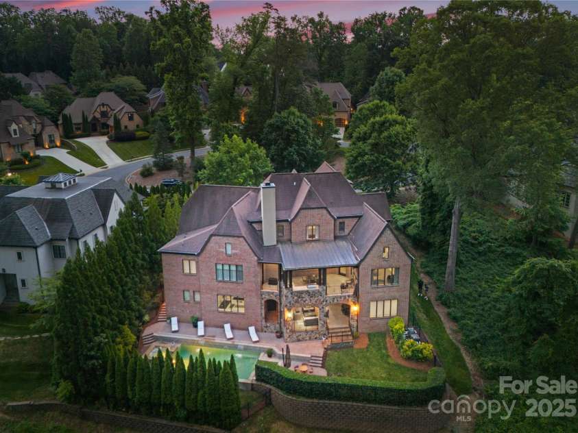 5915 Vidal Lane, Charlotte, NC 28226.  MLS# CAR4259909, YatesRealty ID 27691. 