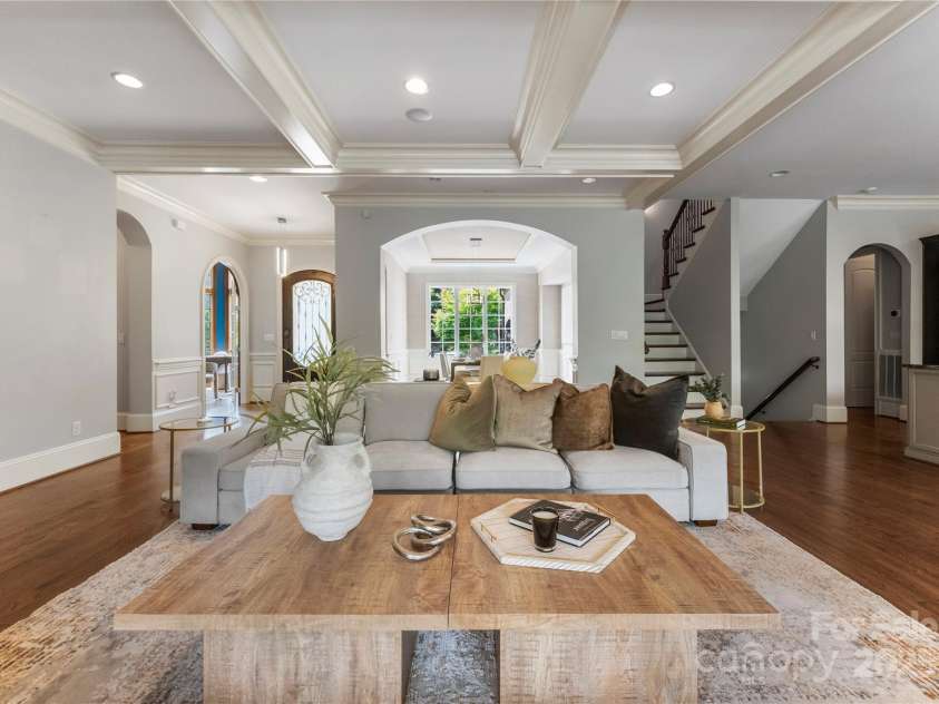 5915 Vidal Lane, Charlotte, NC 28226.  MLS# CAR4259909, YatesRealty ID 27691. Living Room