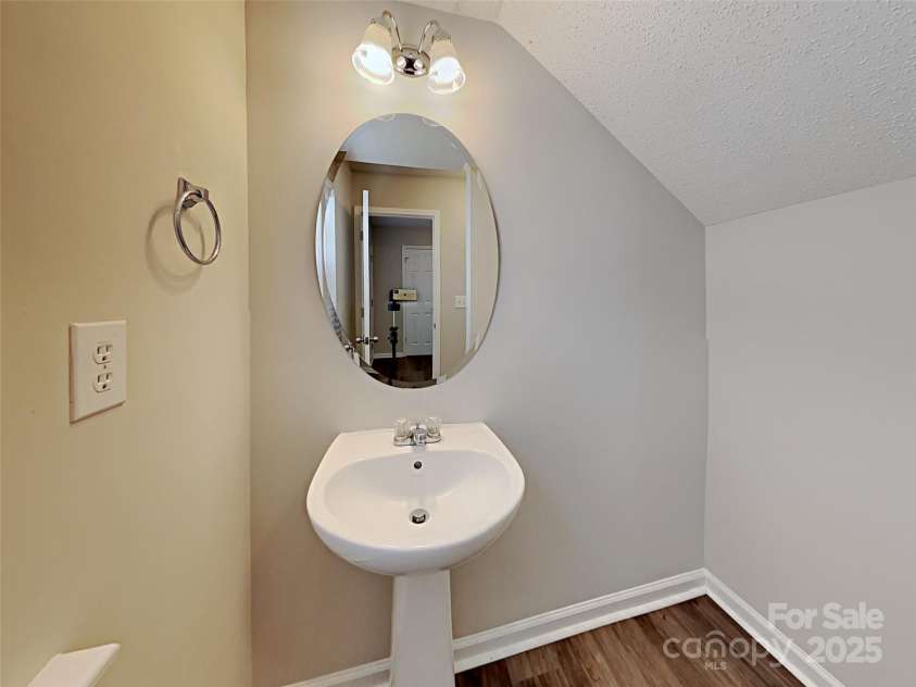 10710 Whithorn Way, Charlotte, NC 28278.  MLS# CAR4255049, YatesRealty ID 27692. 