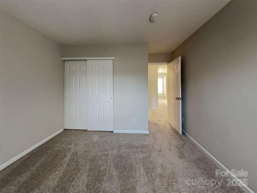 10710 Whithorn Way, Charlotte, NC 28278.  MLS# CAR4255049, YatesRealty ID 27692. 