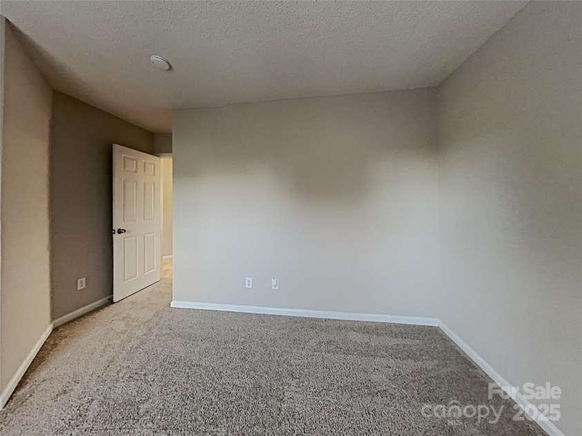 10710 Whithorn Way, Charlotte, NC 28278.  MLS# CAR4255049, YatesRealty ID 27692. 