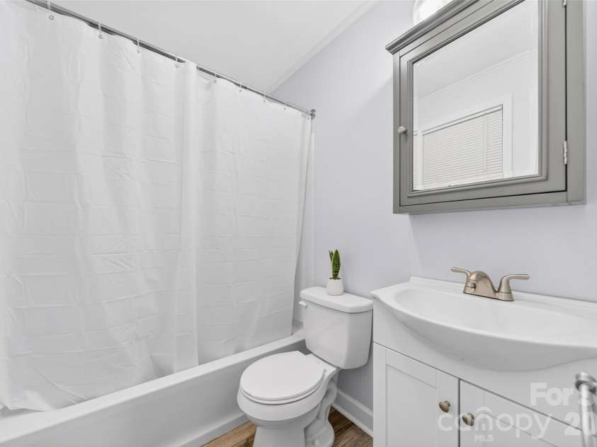 1771 24th Avenue Court, Hickory, NC 28601.  MLS# CAR4381961, YatesRealty ID 27693. Master Bathroom