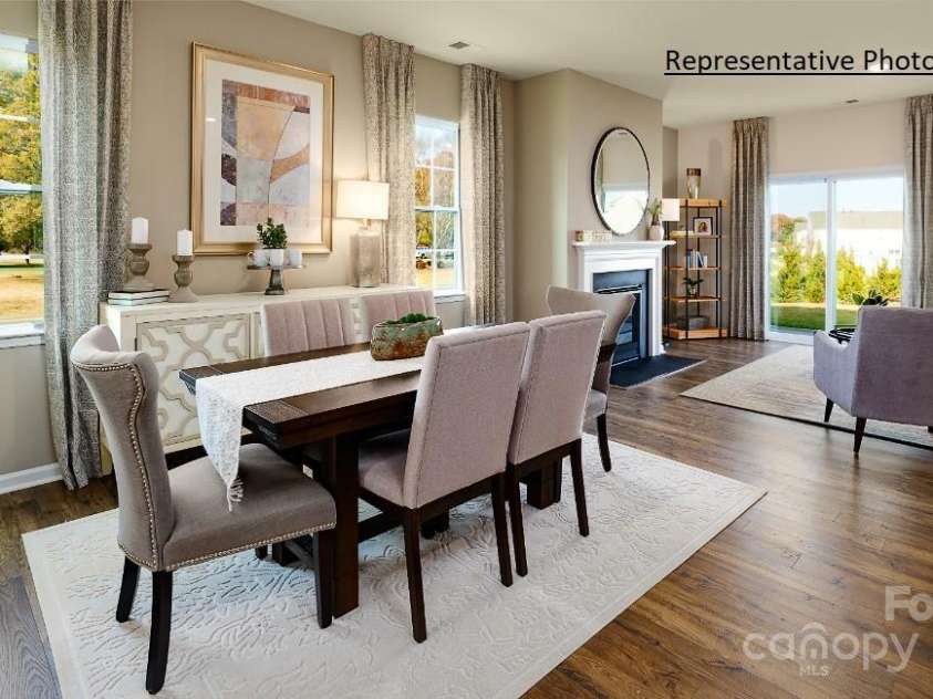 522 13th Avenue Drive, Hickory, NC 28601.  MLS# CAR4282559, YatesRealty ID 27693. 