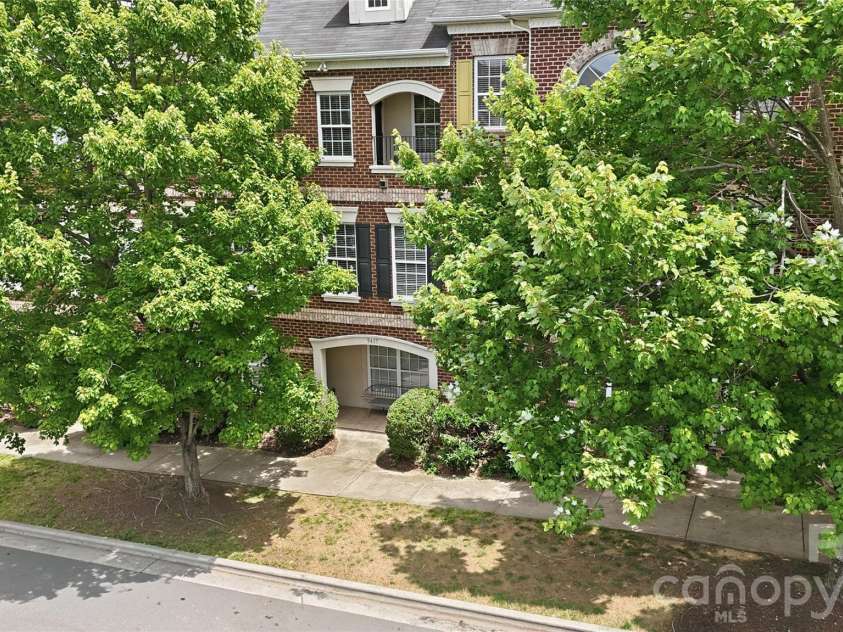 9417 Kings Parade Boulevard, Charlotte, NC 28273.  MLS# CAR4380075, YatesRealty ID 27695. 