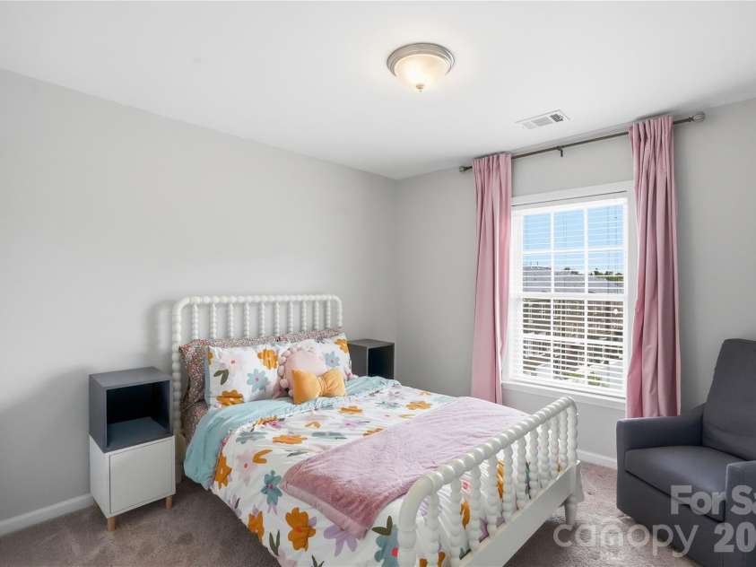 9417 Kings Parade Boulevard, Charlotte, NC 28273.  MLS# CAR4380075, YatesRealty ID 27695. Level 3: Bedroom #4